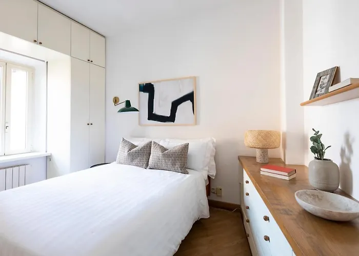 Sonder — Piazza Coronari * Roma